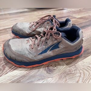 Altra Lone Peak 6